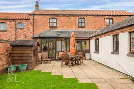 3 Grange Court PH-14.jpg