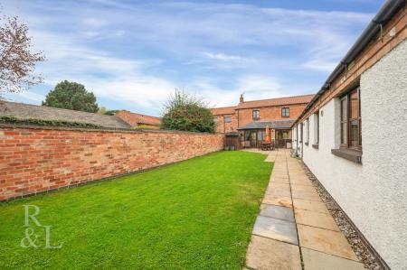 3 Grange Court PH-10.jpg