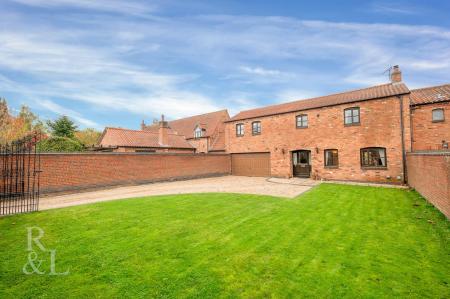 3 Grange Court PH-24.jpg