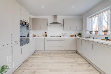 EXAMPLE OF PROPERTY SHOWHOME