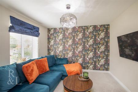 9 Fowler Road (10).jpg