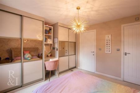 9 Fowler Road (4).jpg