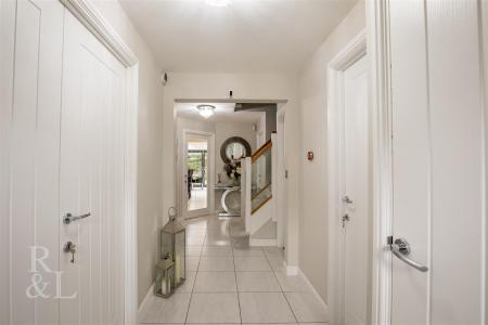 9 Fowler Road (17).jpg