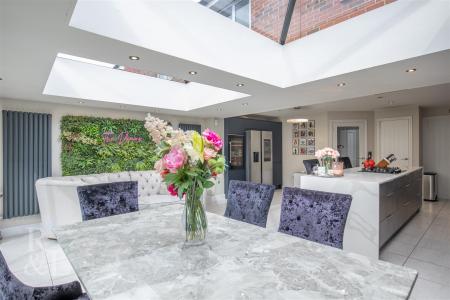 9 Fowler Road (30).jpg