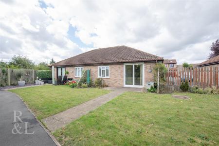 2 Gardens Court (9).jpg