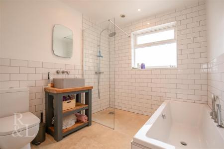 15 Medina Drive (19).jpg