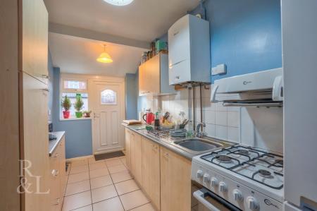 63 Sherwood Rise (8).jpg