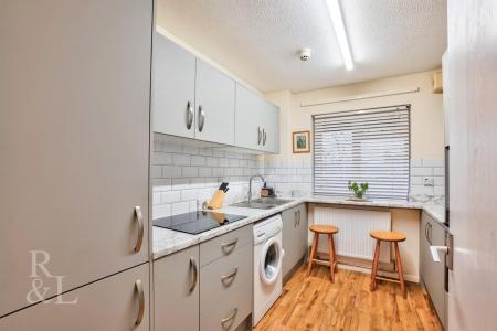 34 Marlborough Court  (7).jpg