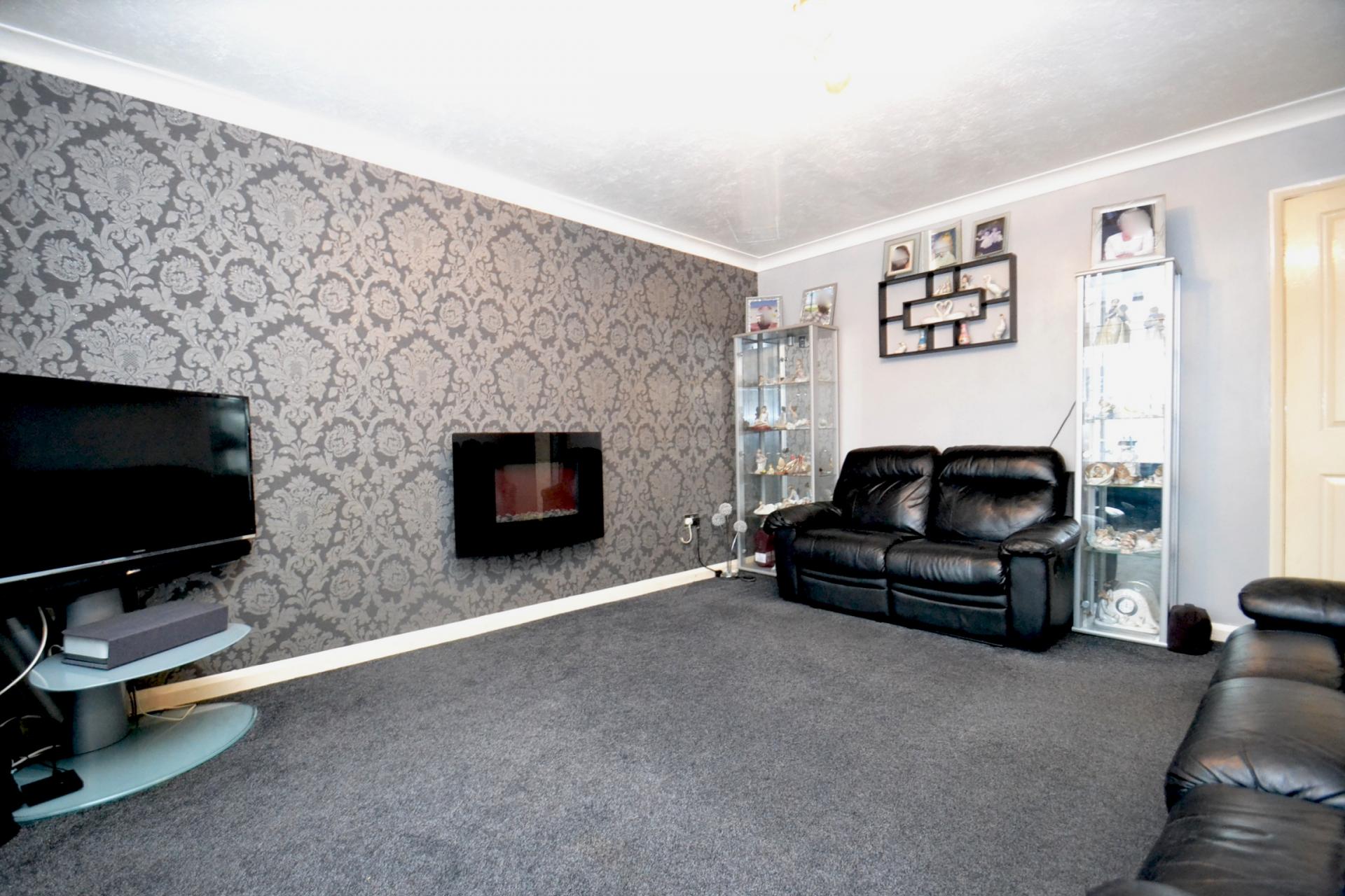 4 bedroom Chalet for sale in Sheerness