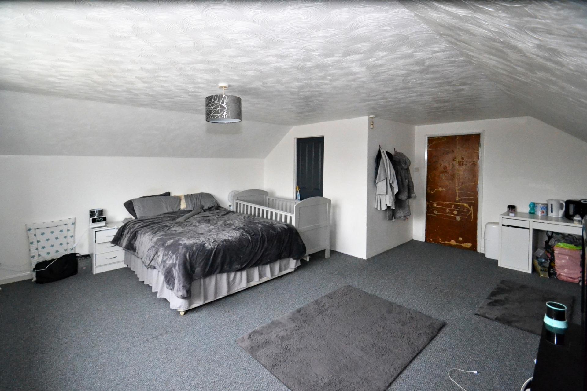 4 bedroom Chalet for sale in Sheerness