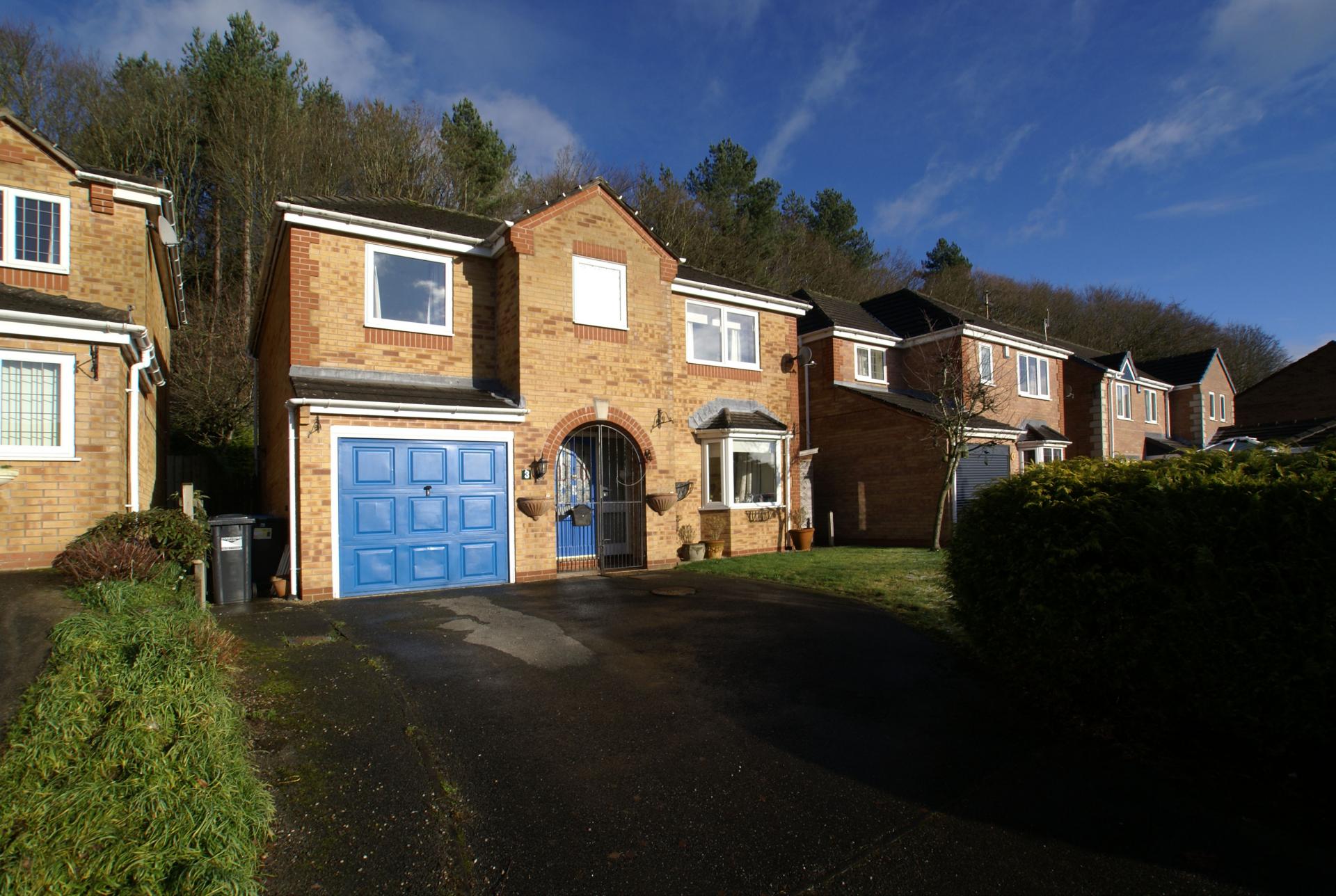 4 bedroom Detached House for sale in Matlock