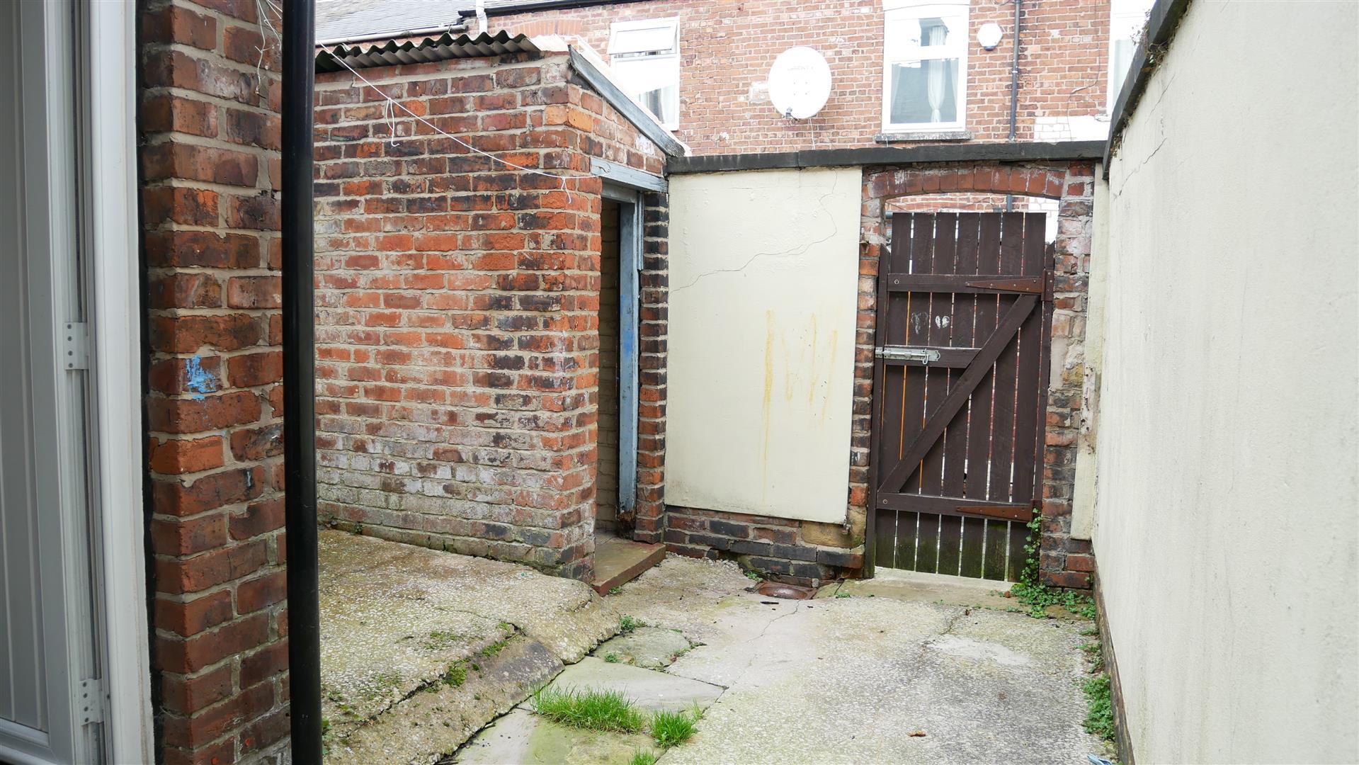 2 bedroom Terraced House for sale in Manchester