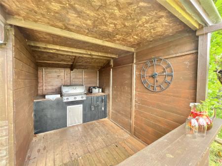 Outdoor Kitchen