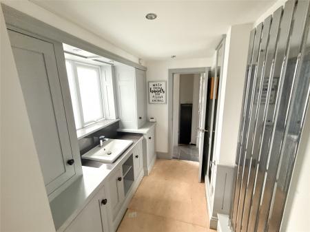 Vanity Wash Room
