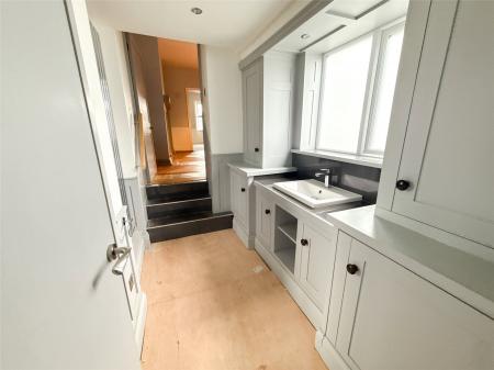 Vanity Wash Room