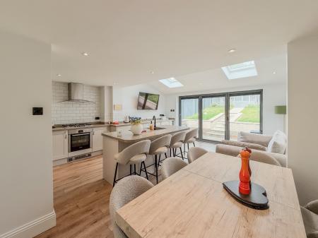 Kitchen/Diner/Family