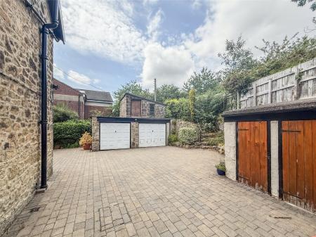 Driveway & Garages