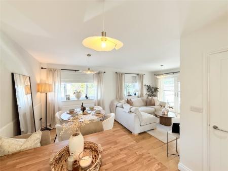 Lounge/Diner/Kitchen