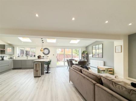 Kitchen/Diner/Family