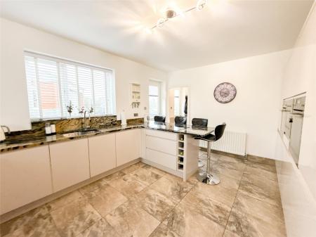 Breakfasting Kitchen