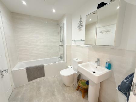 En Suite Bathroom