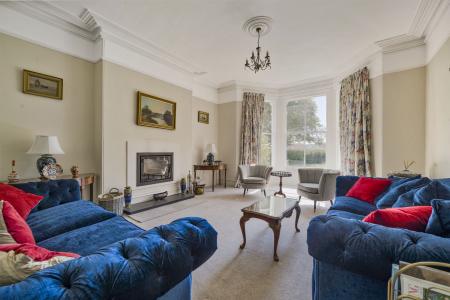 Oaklands Road, Buckfastleigh, Devon