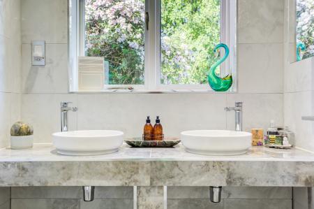 bathroomsink