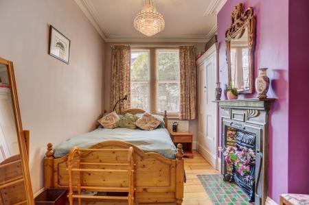 bedroom5