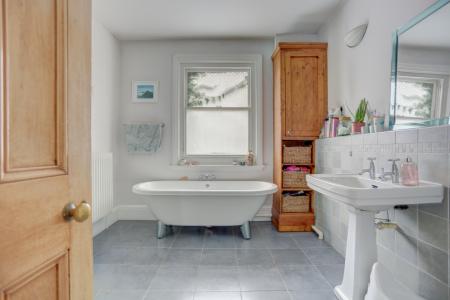 bathroom3