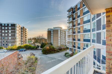 balcony