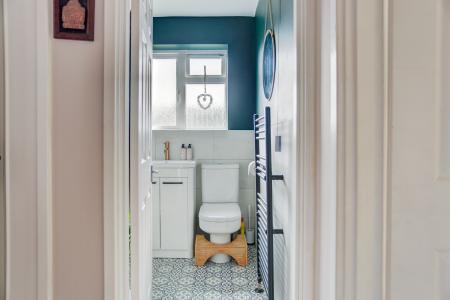 bathroom2