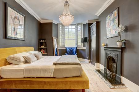 bedroom4