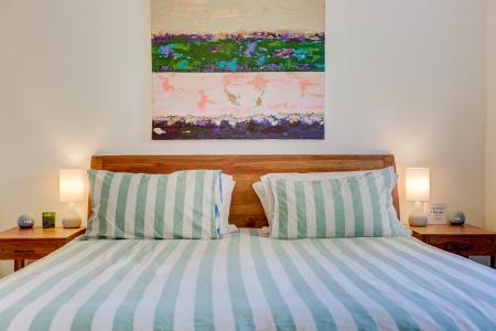 bedroom2