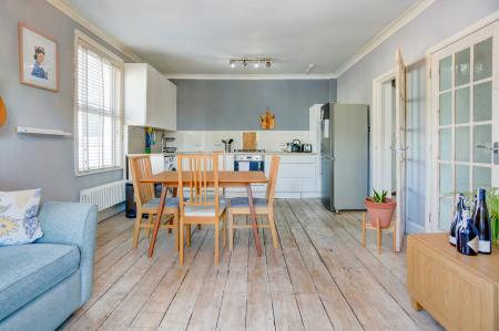livingroomkitchen2