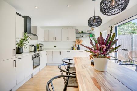 kitchendiner2