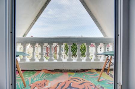 bedroombalcony