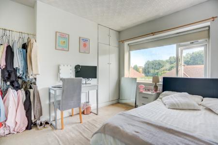 bedroom4
