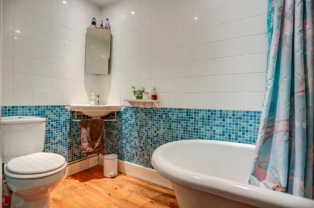 bathroom2
