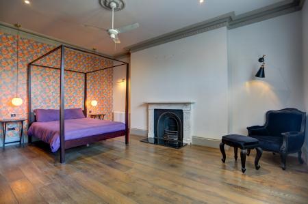 bedroom4