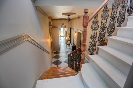 hallway4
