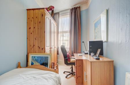 bedroom4