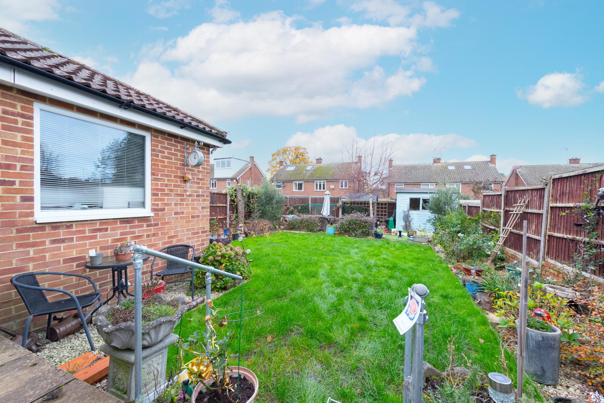 3 bedroom SemiDetached House for sale in Crowthorne
