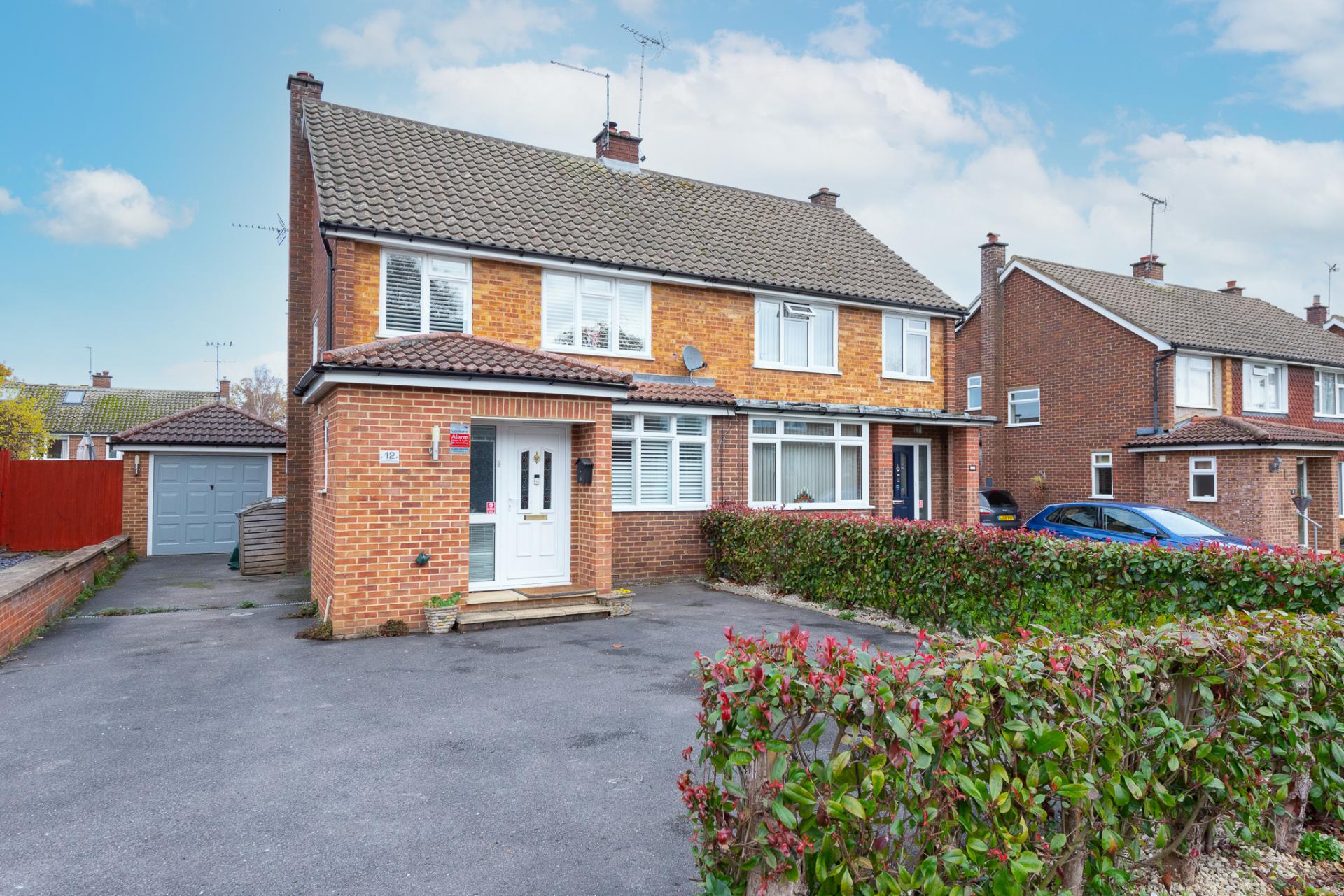3 bedroom SemiDetached House for sale in Crowthorne