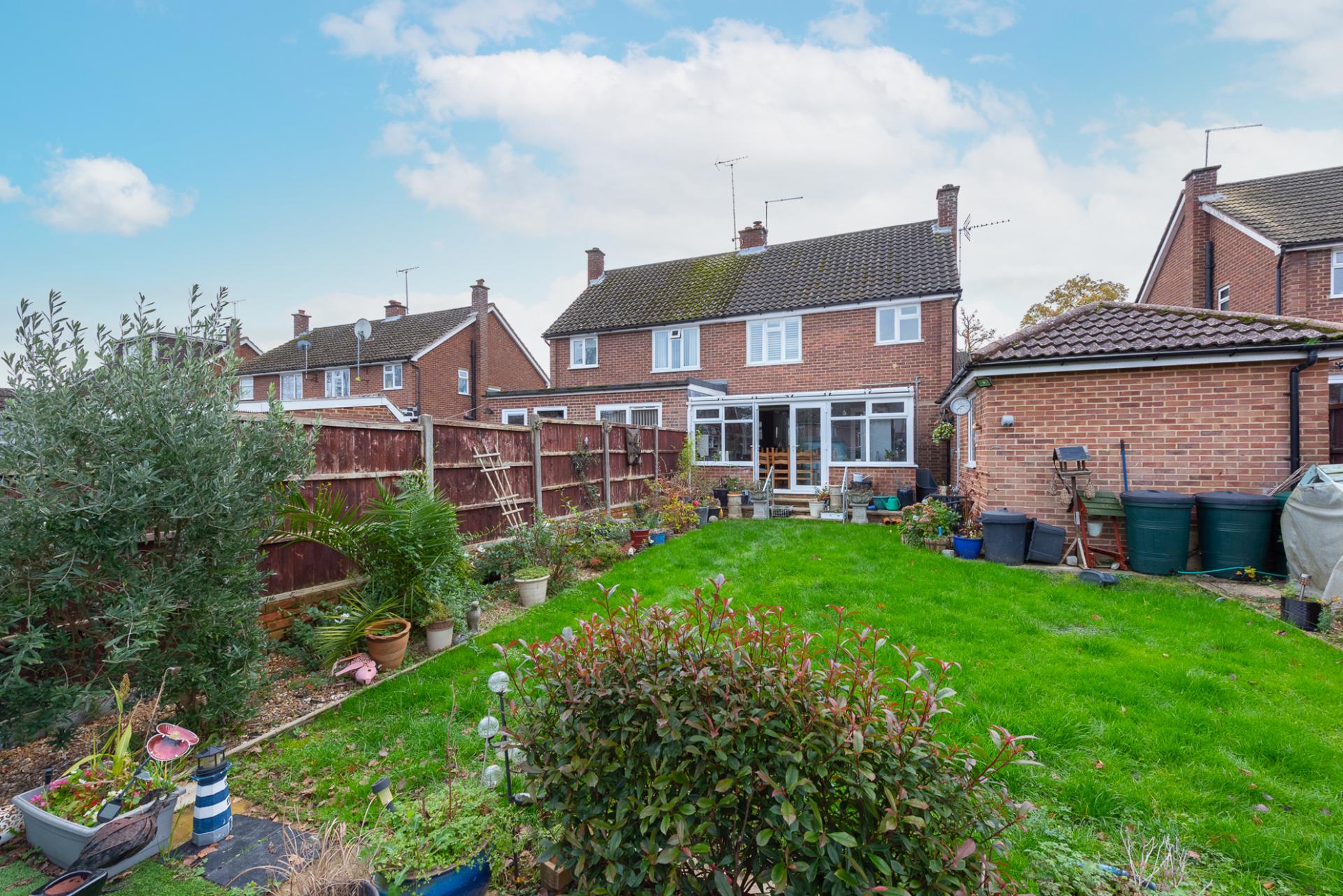 3 bedroom SemiDetached House for sale in Crowthorne