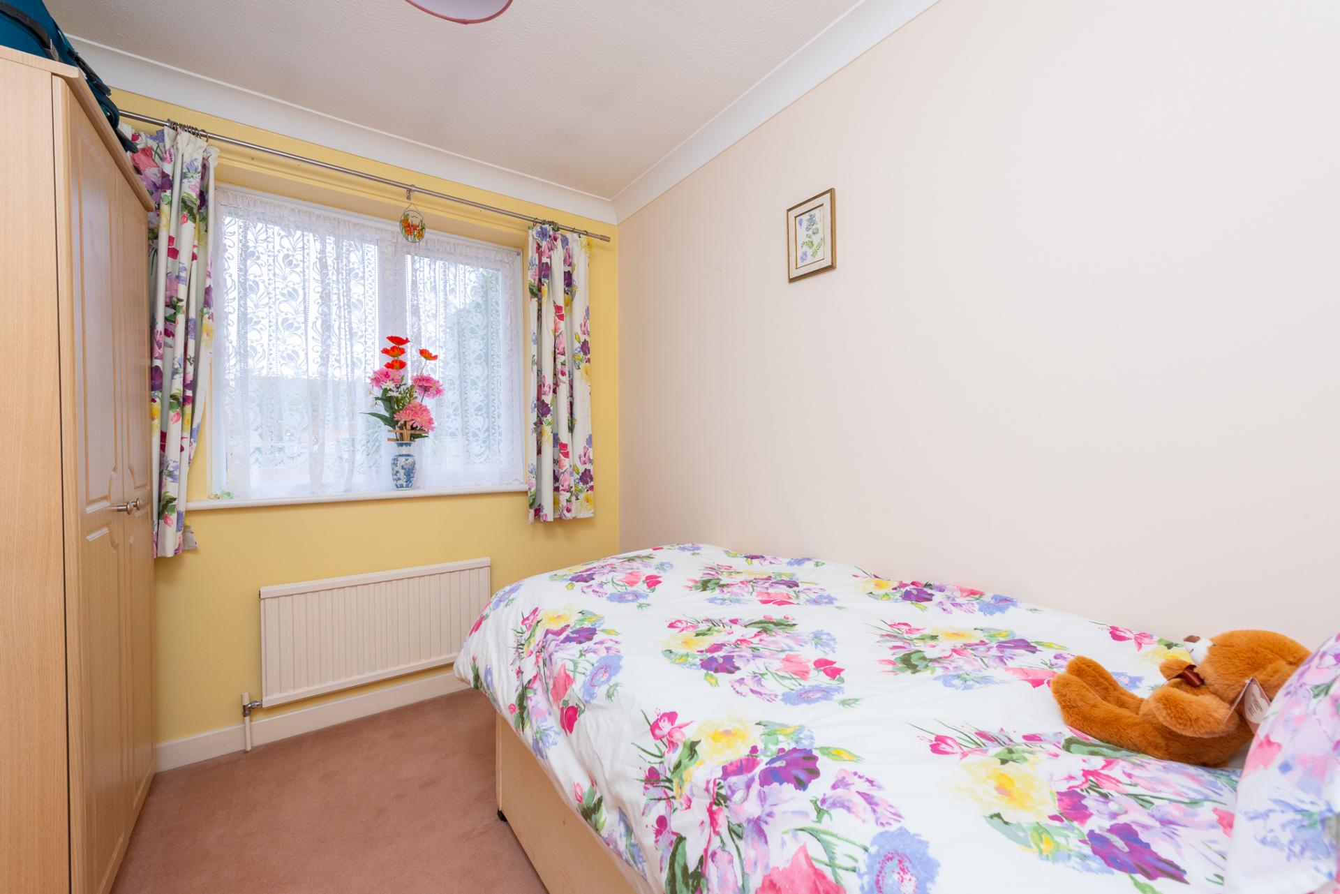 3 bedroom Terraced House for sale in Camberley