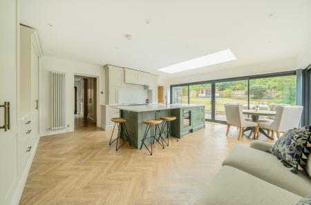 Kitchen/Breakfast