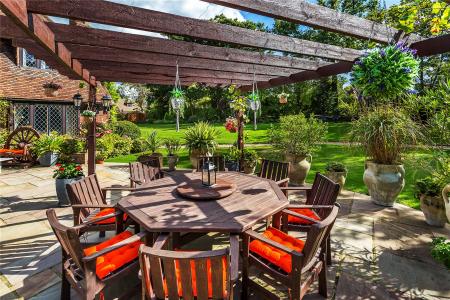 Alfresco Dining