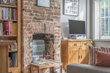 1349199-15-68bff9...