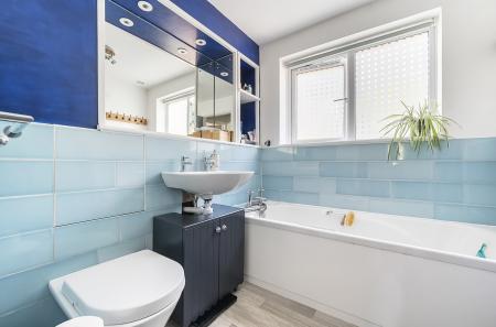 1317963-6-6867997...