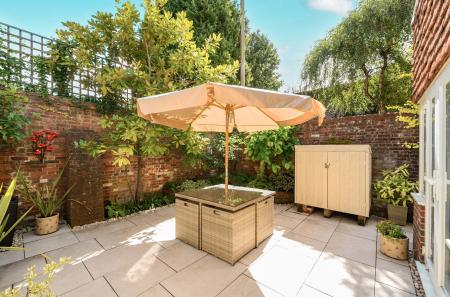 1344094-15-68b5d9...